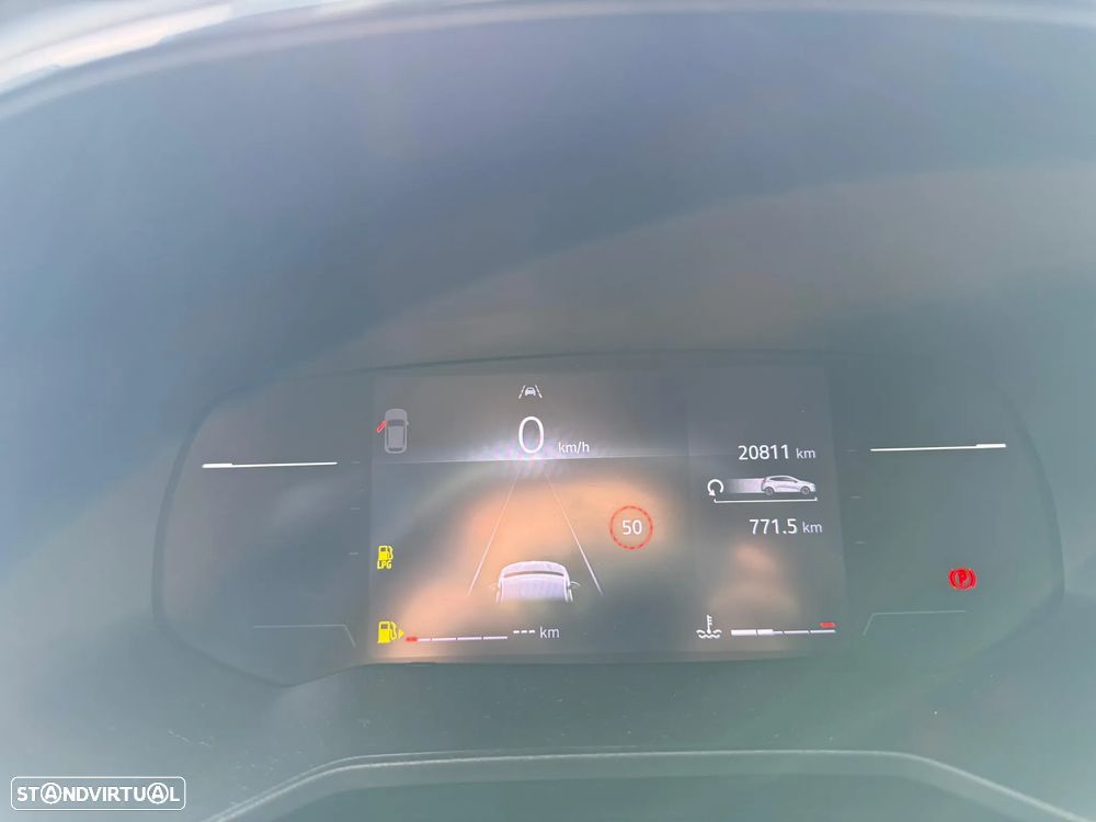 Renault Clio 1.0 TCe Techno Bi-Fuel - 9