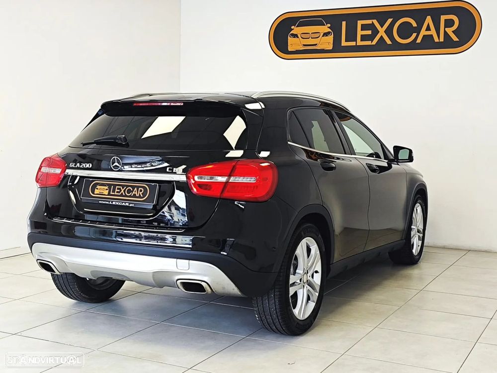Mercedes-Benz GLA 200 d 4Matic 7G-DCT Urban - 23
