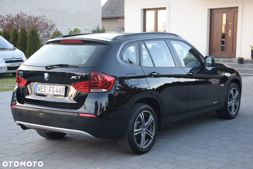 BMW X1 sDrive18i - 18