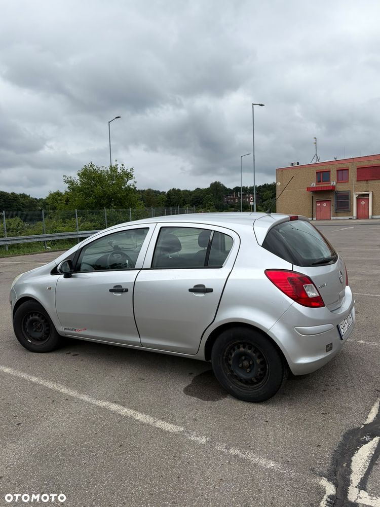 Opel Corsa 1.2 16V Essentia - 13