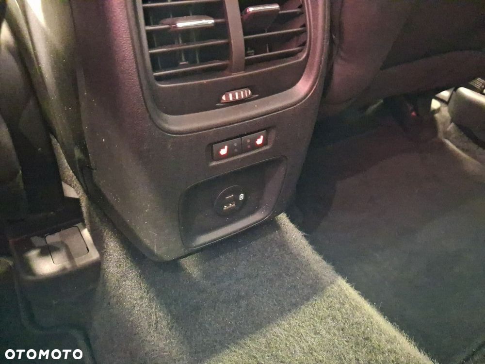 Ford Kuga 1.5 EcoBoost TITANIUM - 13