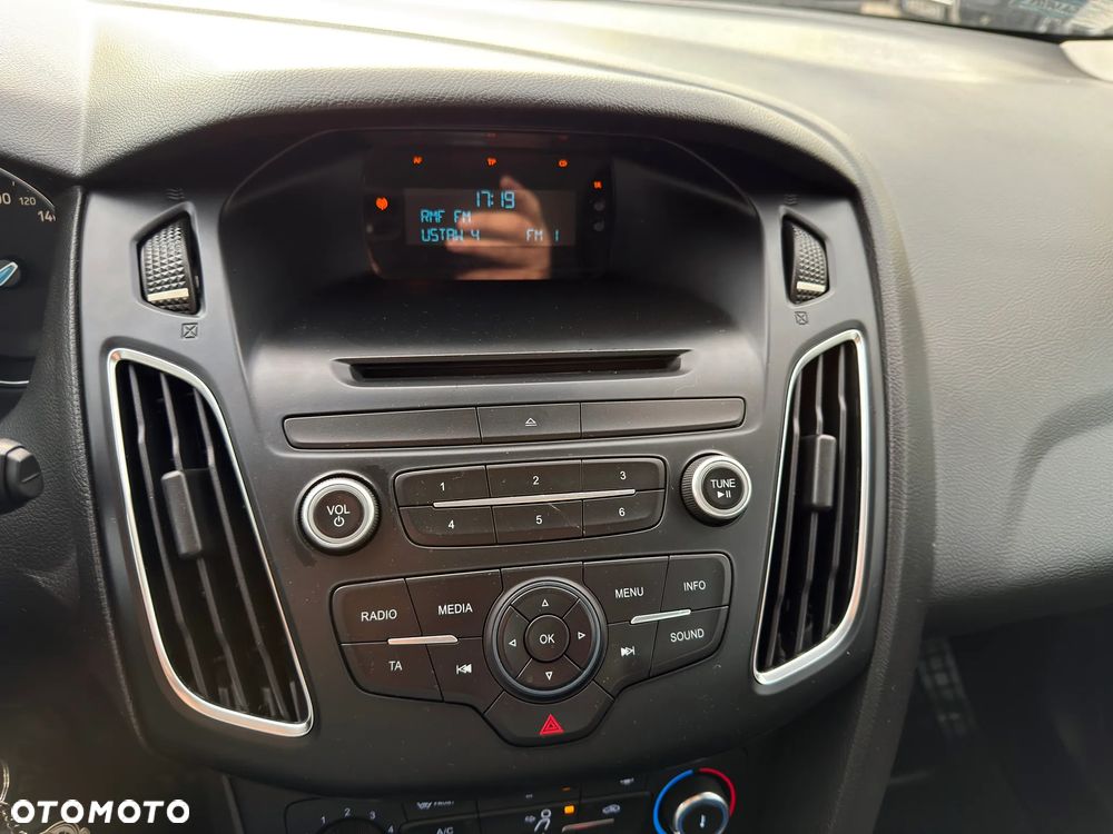 Ford Focus SW 1.5 TDCi Trend - 22