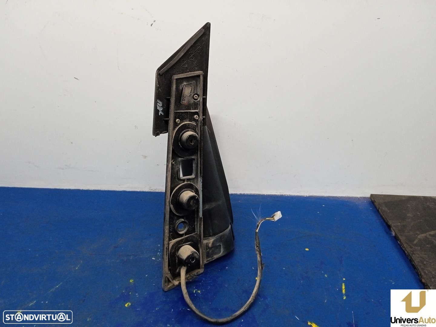 ESPELHO RETROVISOR DIREITO HYUNDAI H100 FURGÃO 1998 -4BF-E - 1