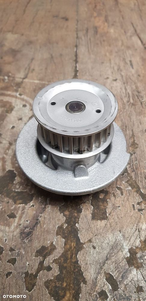 Oryginalna pompa wody Opel Astra G Zafira A 9192797 - 4