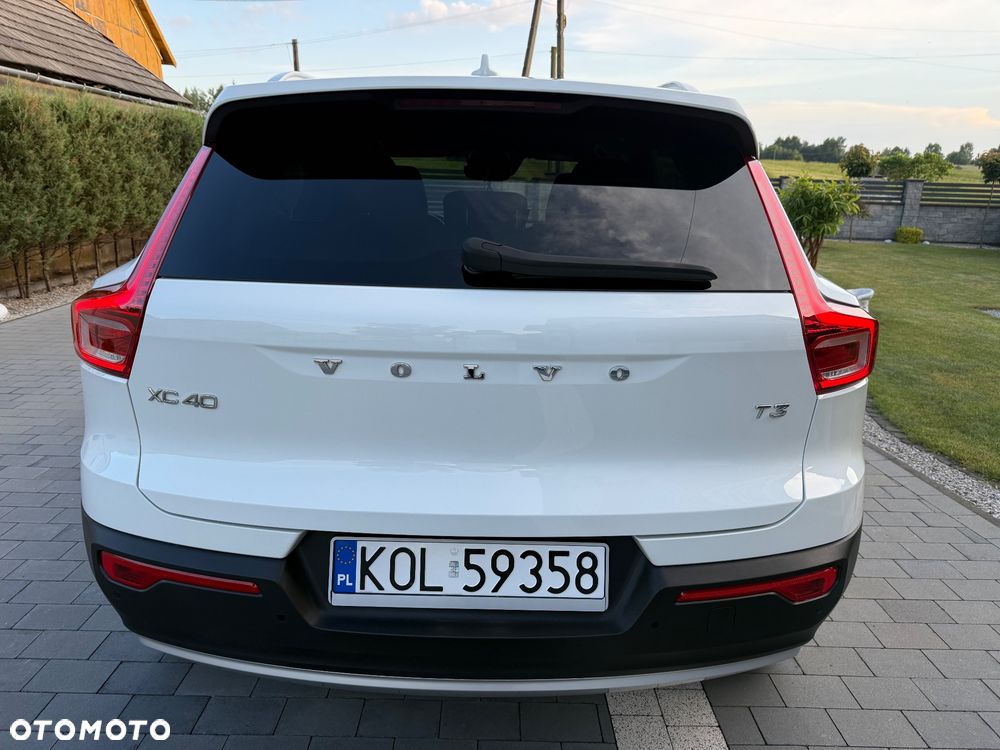 Volvo XC 40 T3 Momentum - 4