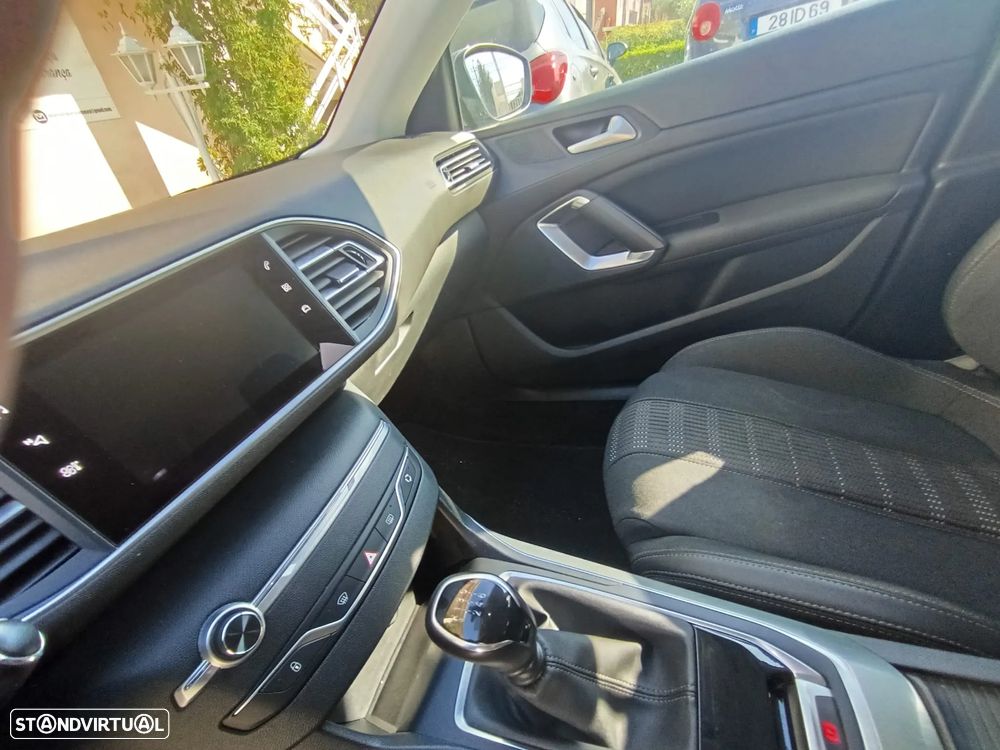 Peugeot 308 SW 1.5 BlueHDi Style - 11