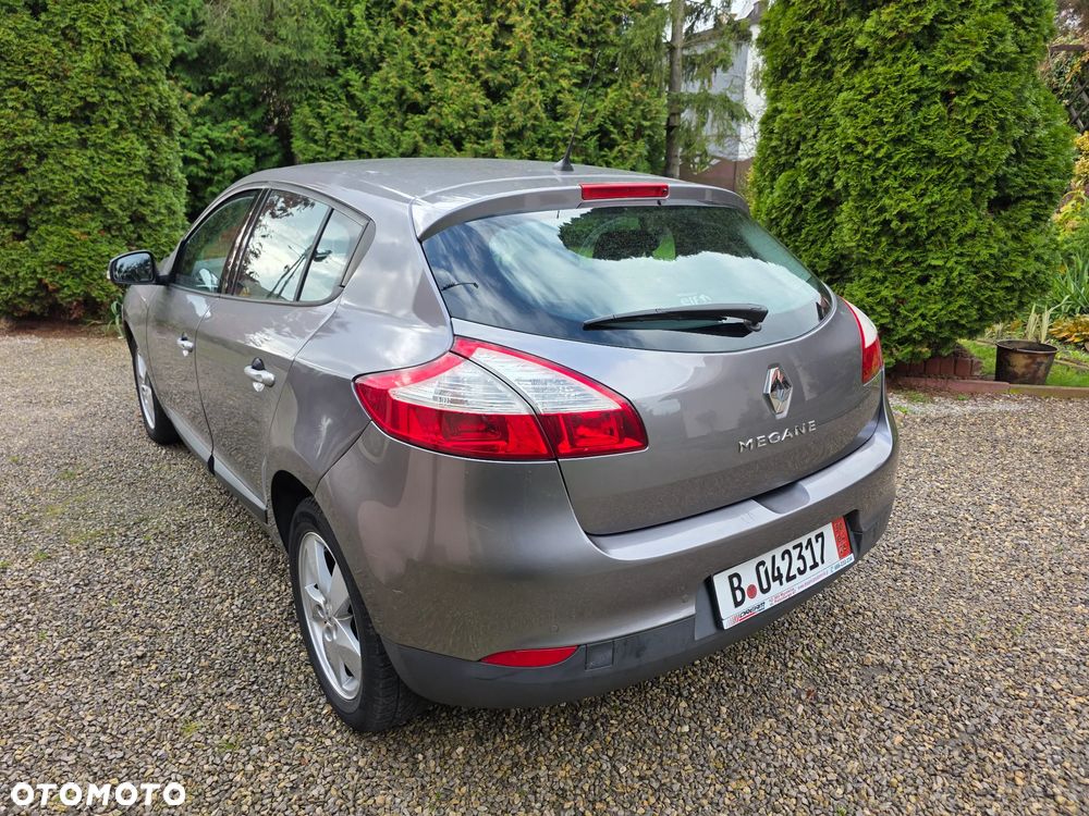 Renault Megane 2.0 140 CVT Luxe - 4