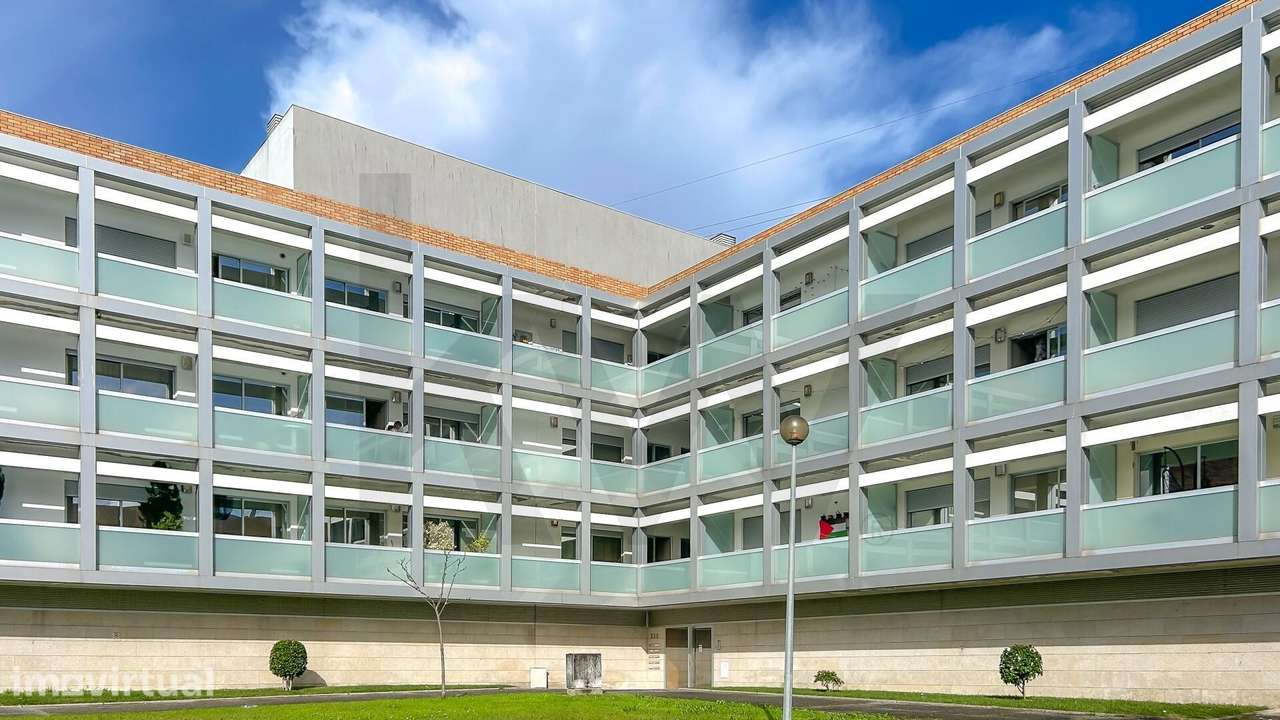 Apartamento T4 com Terraço e Box Fechada para 2 carros, Cidade da Maia - Grande imagem: 2/29
