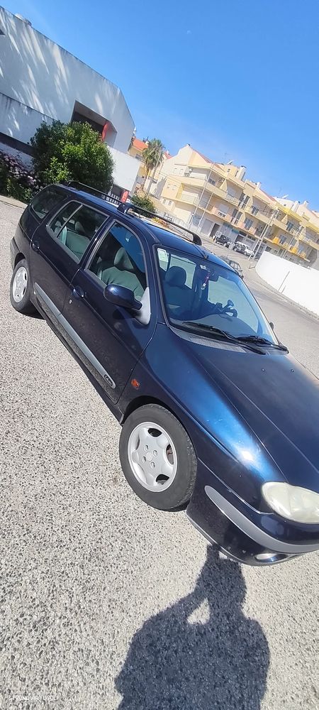 Renault Mégane Break 1.4 16V RXE AC - 14