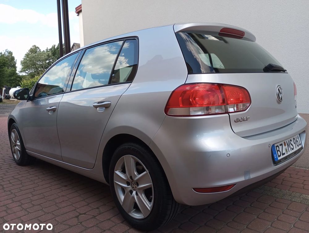 Volkswagen Golf - 11