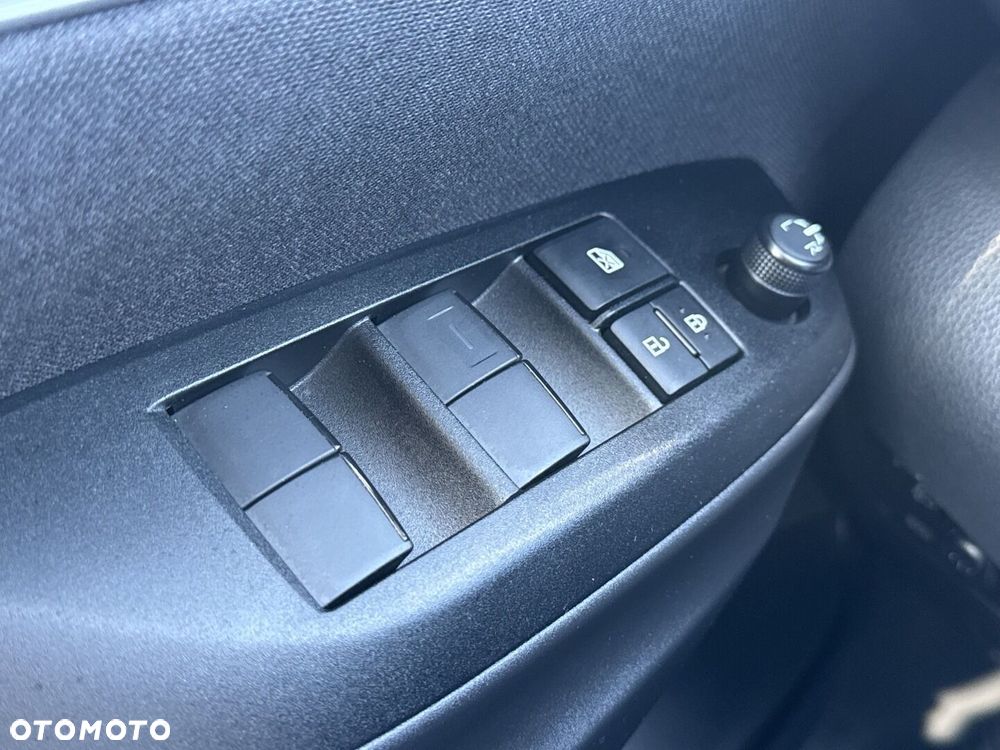 Toyota Yaris Hybrid 1.5 Style - 28