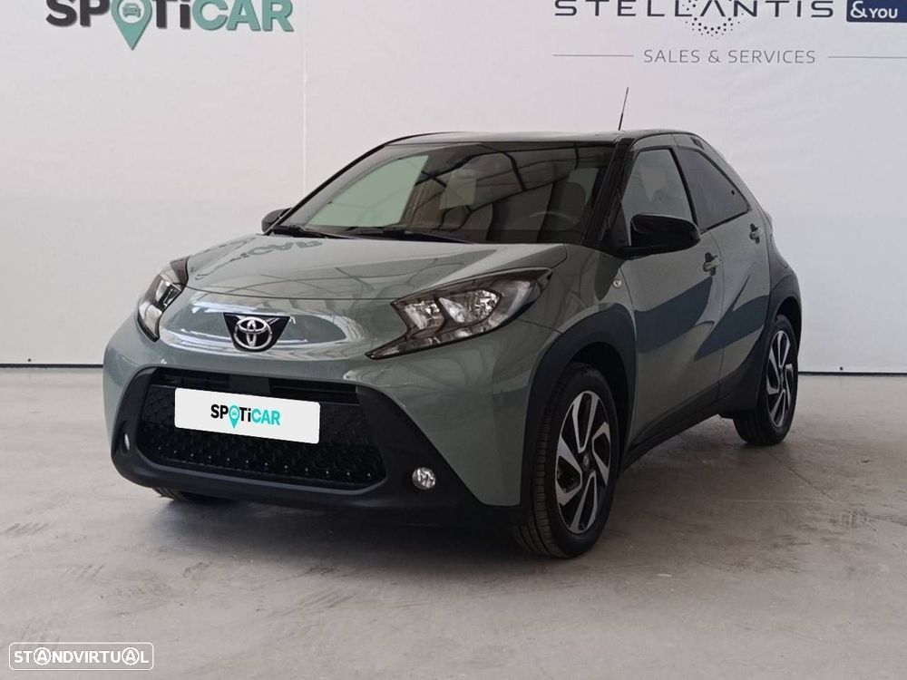 Toyota Aygo X 1.0 Envy CVT - 1
