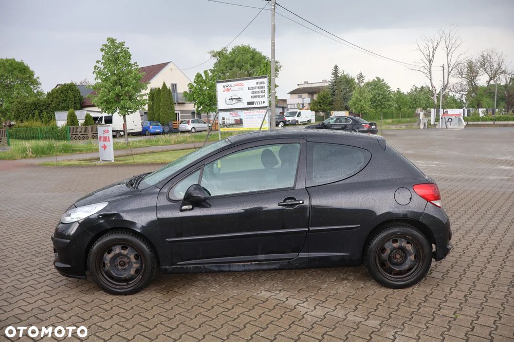 Peugeot 207 - 6