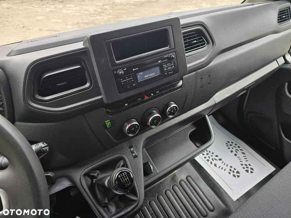 Renault Master - 32
