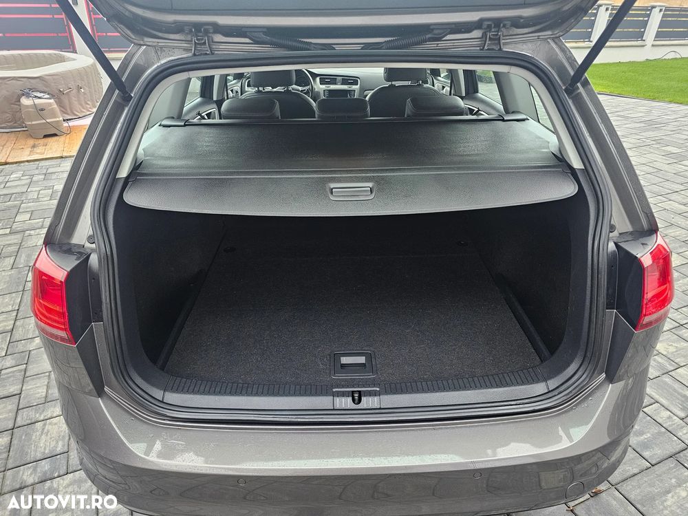 Volkswagen Golf 1.6 TDI BlueMotion Technology DSG Comfortline - 21