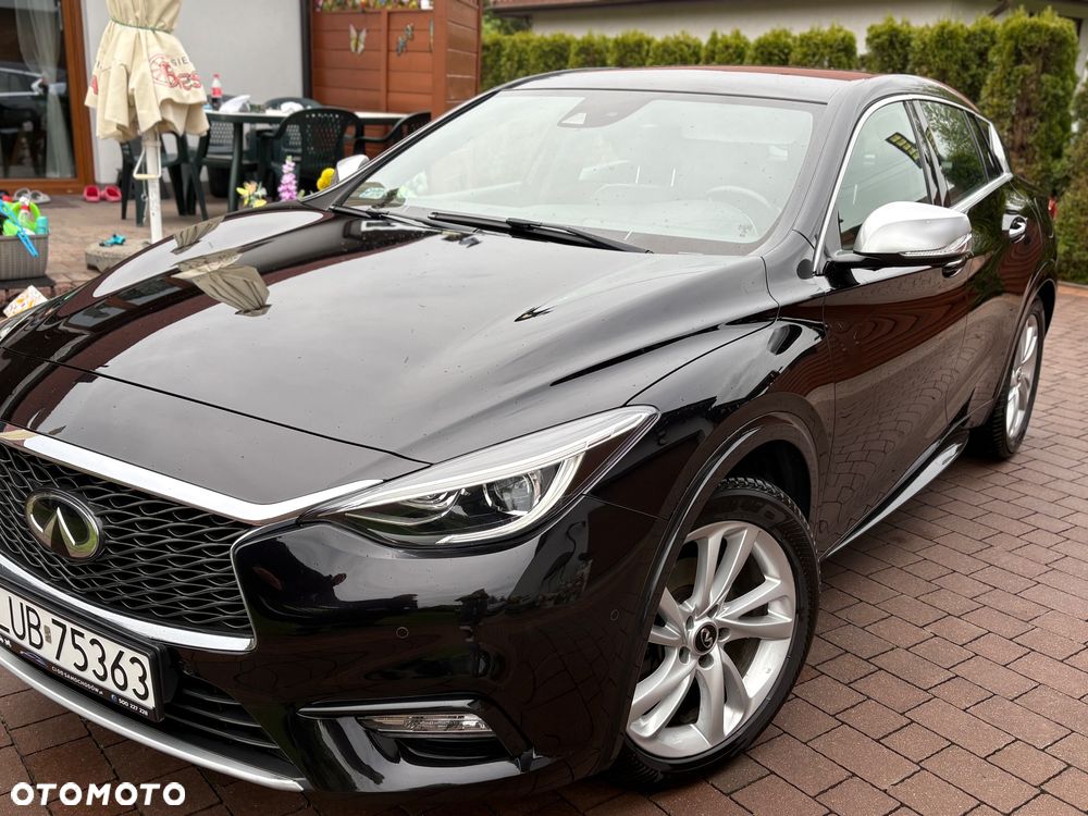 Infiniti Q30 1.5d Premium Tech - 2