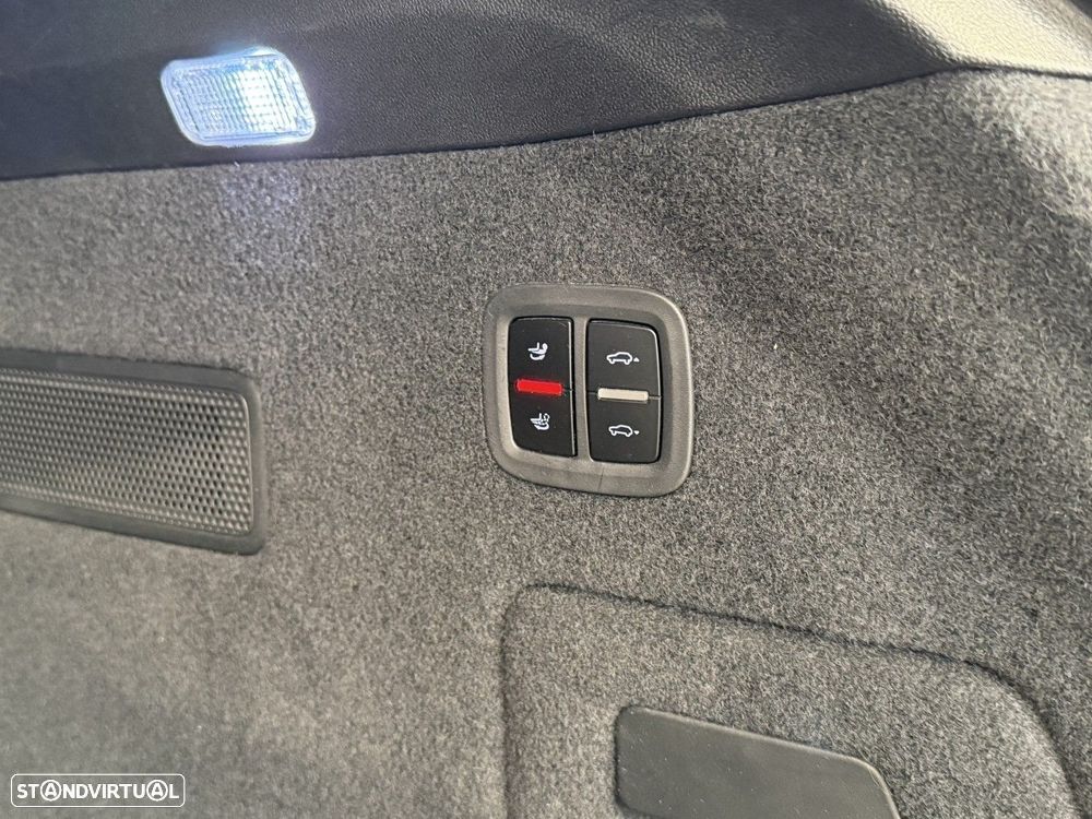 Porsche Cayenne Coupé E-Hybrid - 14