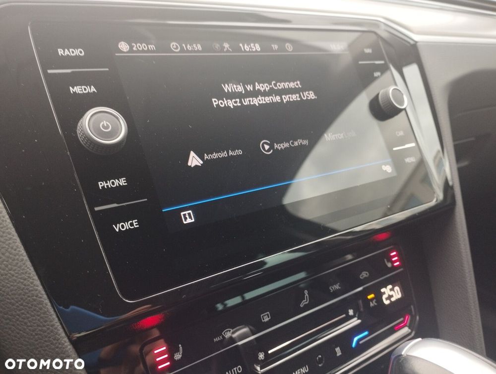 Volkswagen Passat Variant - 16