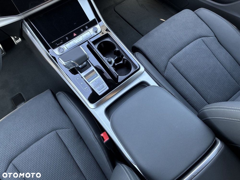 Audi Q8 - 15