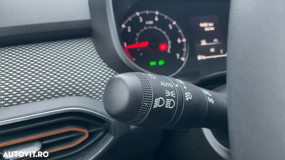 Dacia Sandero TCe 90 MT6 Comfort - 25