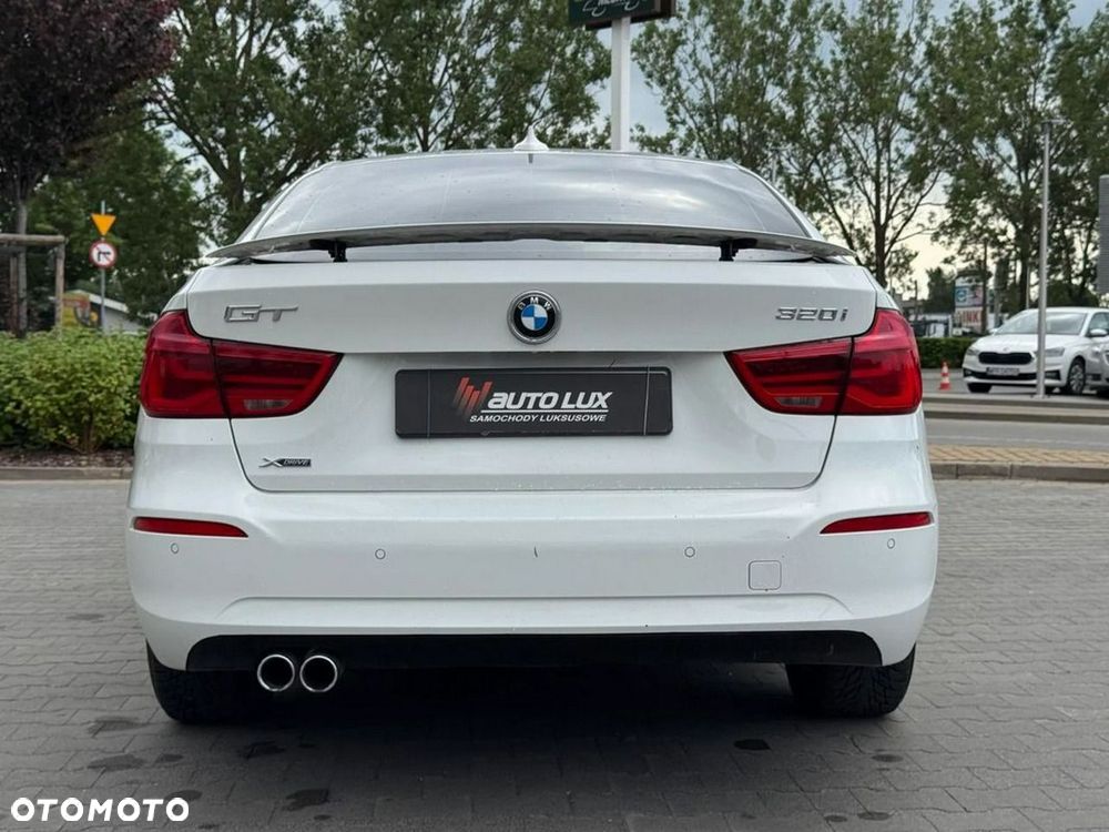 BMW 3GT 320i xDrive - 18