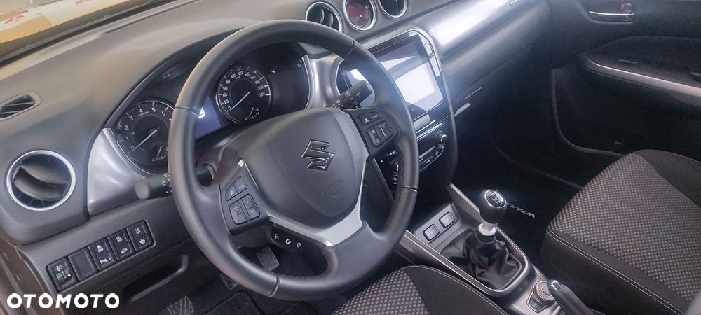 Suzuki Vitara 1.4 Boosterjet mHEV Premium Plus 4WD - 9