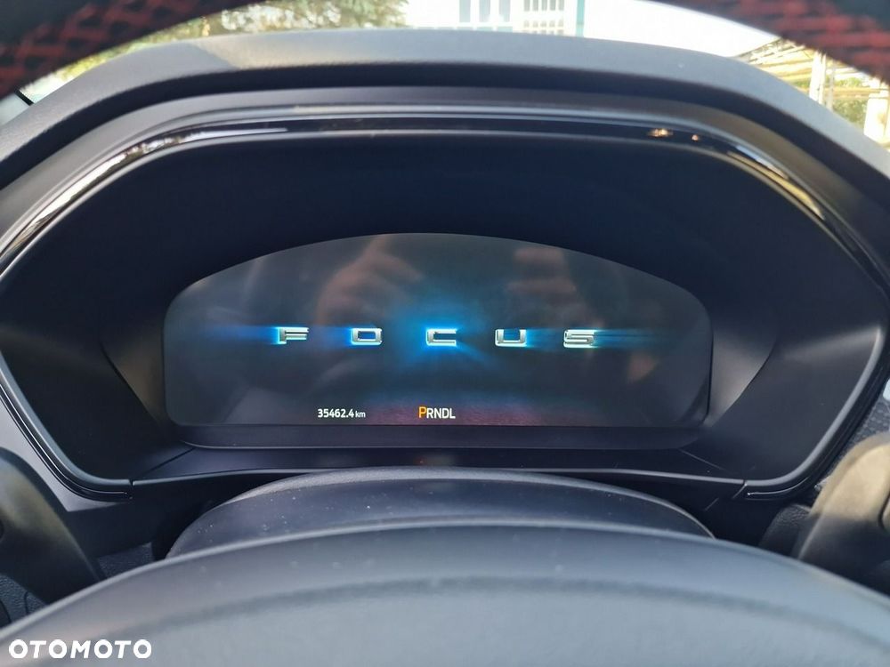 Ford Focus 1.0 EcoBoost Hybrid ST-LINE X - 20