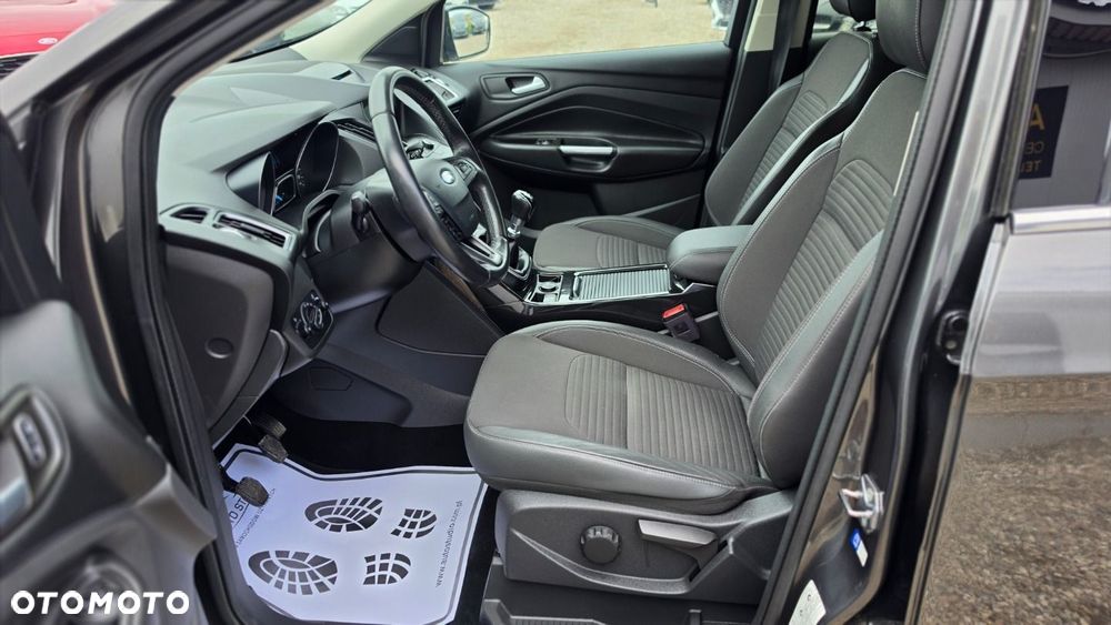 Ford Kuga 1.5 EcoBoost 2x4 Titanium - 9