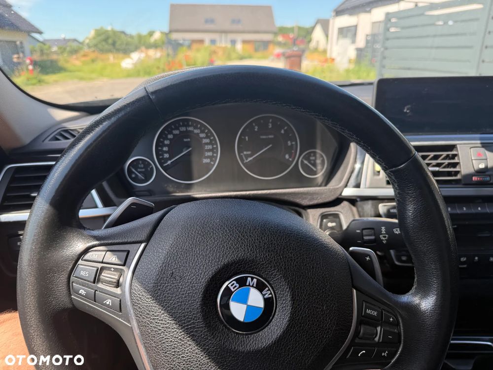 BMW Seria 3 320d Efficient Dynamics - 26