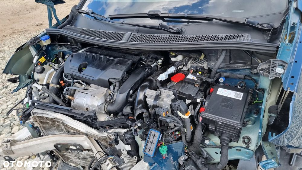 Peugeot 3008 1.6 PureTech HYbrid GT Line S&S EAT8 - 39