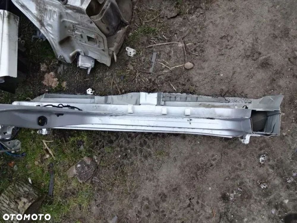 NISSAN PULSAR 2014 PRAWY PRÓG SŁUPEK - 2