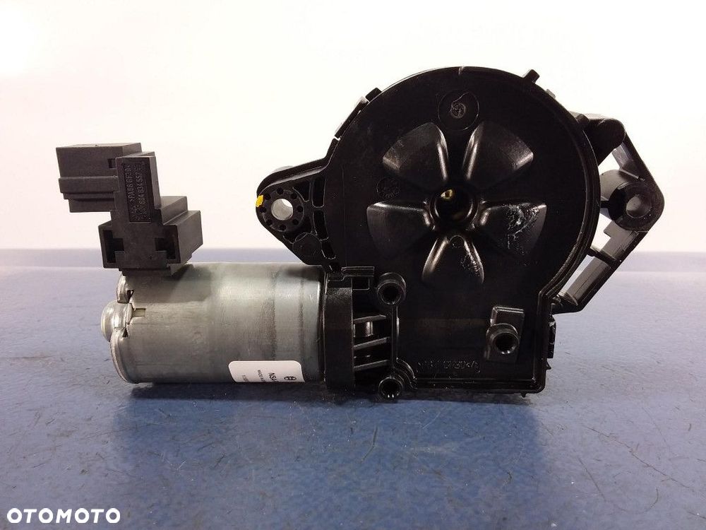 MERCEDES S W222 SILNICZEK SZYBERDACHU 0390200123 - 1