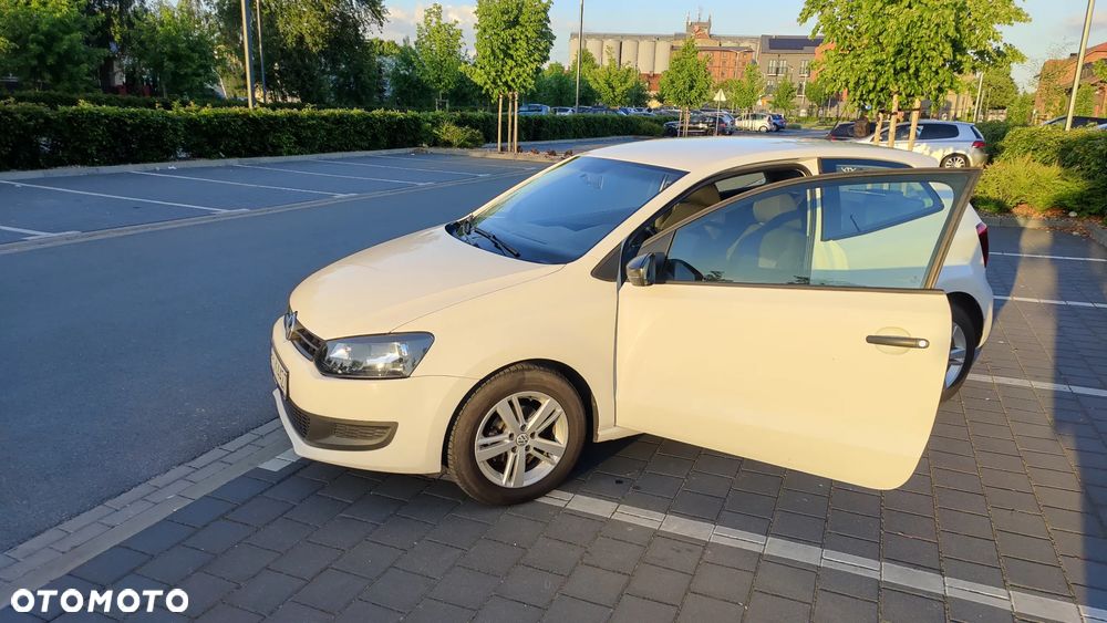 Volkswagen Polo 1.6 TDI Blue Motion Style - 39