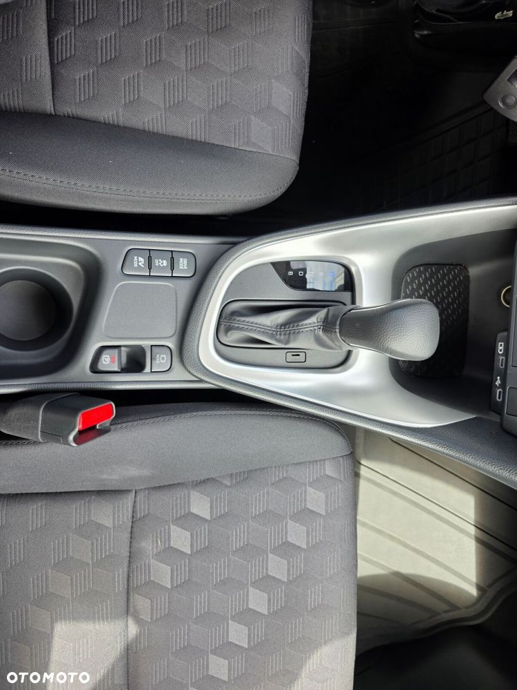 Toyota Yaris Hybrid 1.5 Comfort - 17