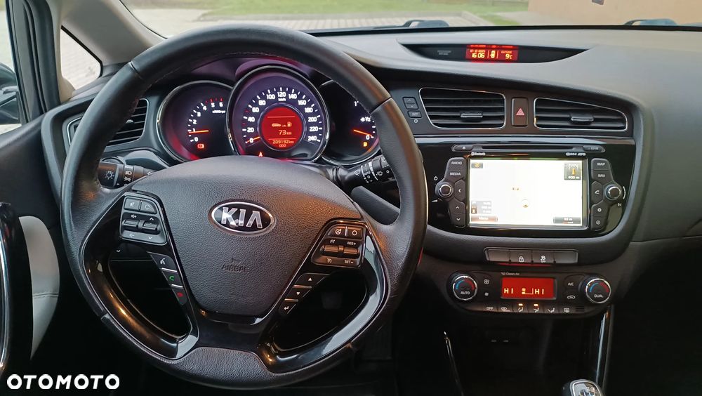 Kia Ceed 1.6 CRDi L - 8