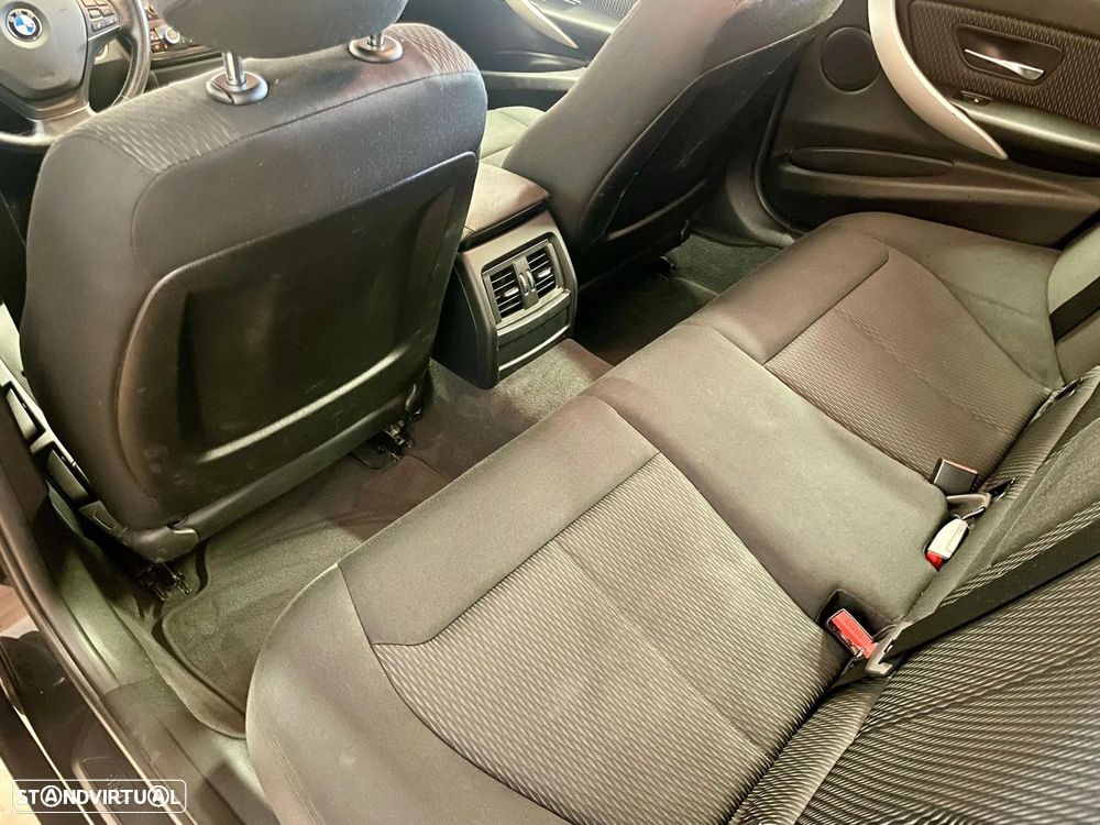 BMW 320 - 26