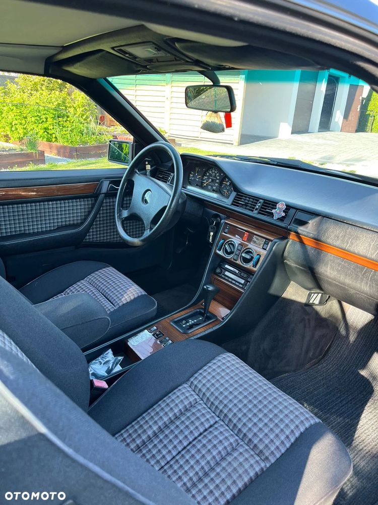 Mercedes-Benz W124 (1984-1993) - 19