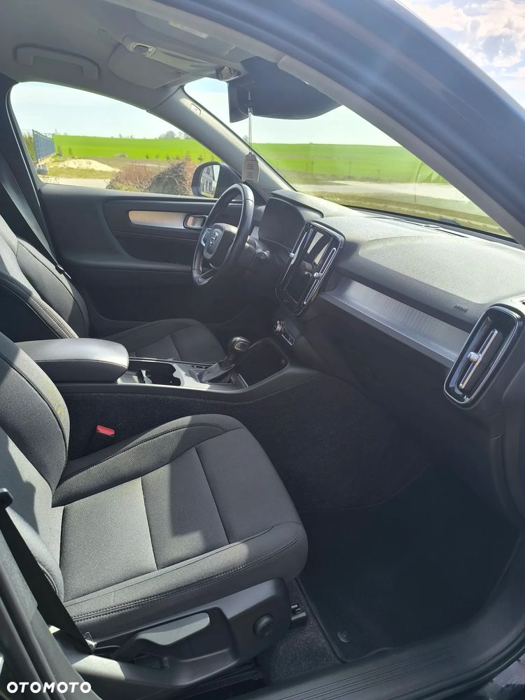 Volvo XC 40 T3 Momentum - 12