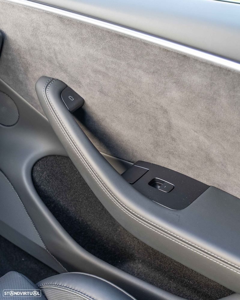 Tesla Model 3 Performance Tração Integral - 28