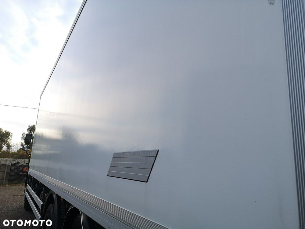 DAF CF 370 Chłodnia 3 Osiowa Winda Manual Niski Przebieg! - 8