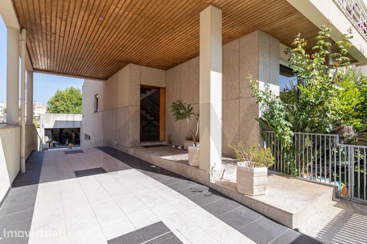 Moradia T3 com jardim e garagem em Vermoim, Maia - Grande imagem: 2/43