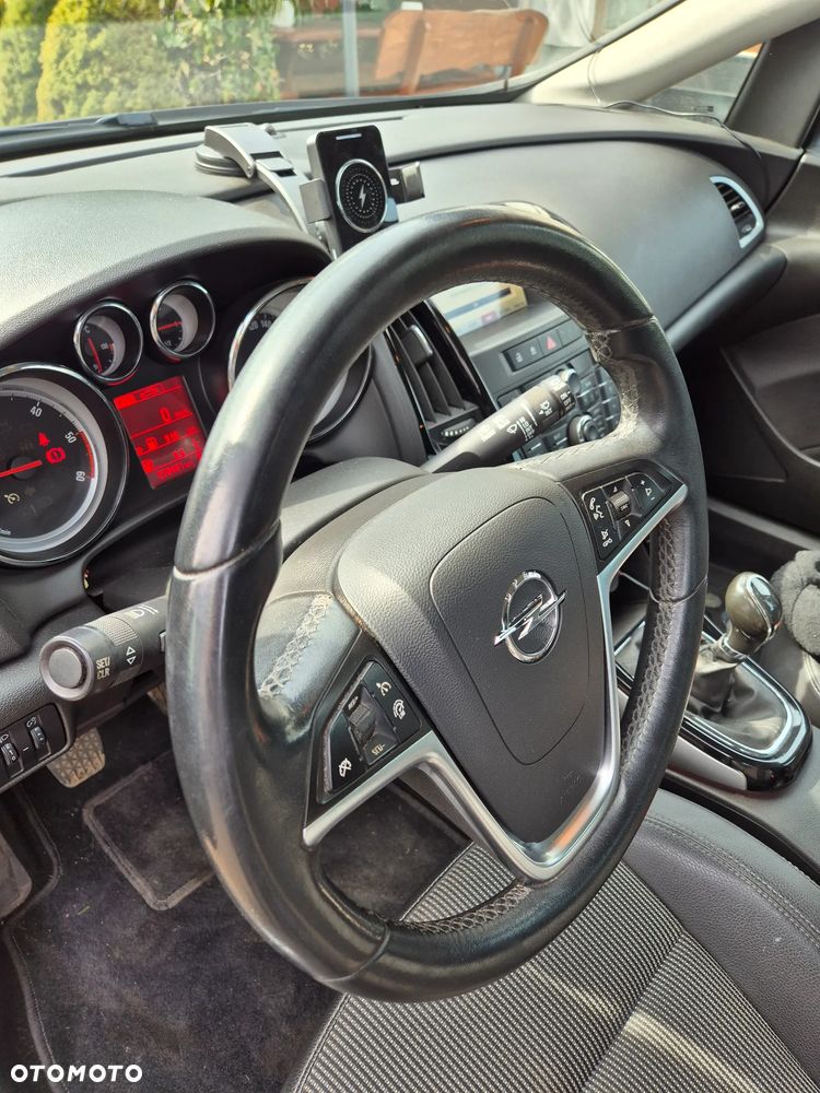 Opel Astra 2.0 CDTI DPF SportsTourer Exklusiv - 23