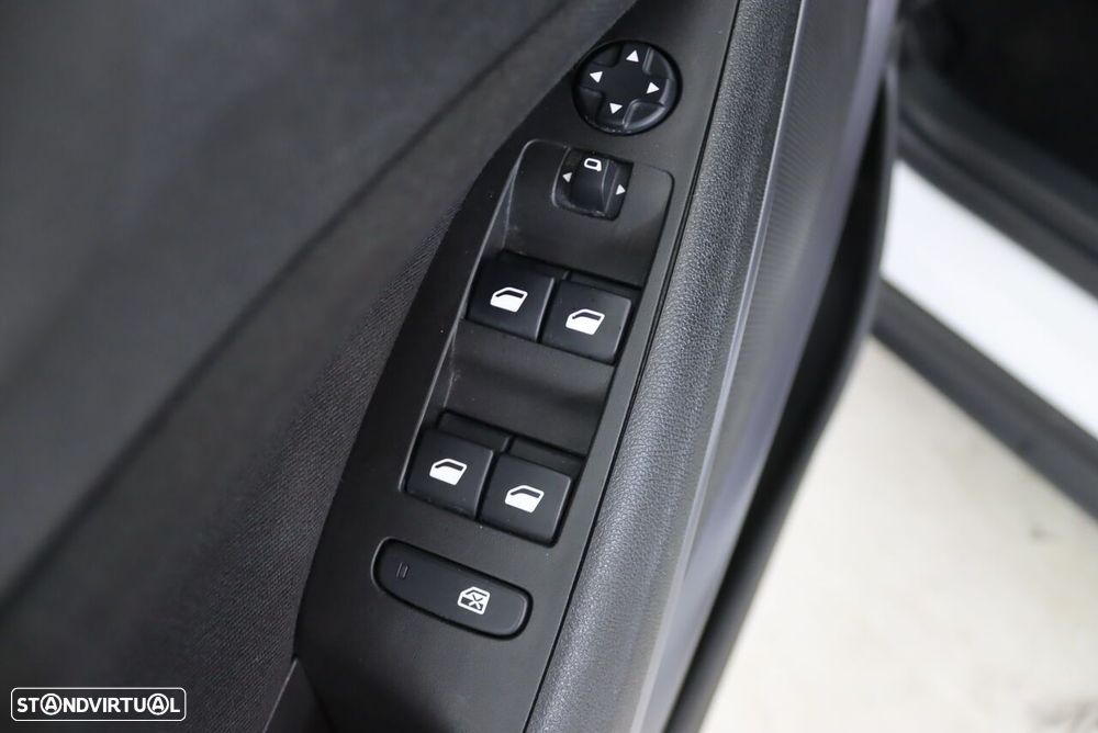 Opel Crossland X 1.2 T Business Edition - 14