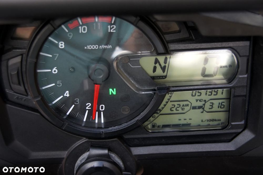 Suzuki DL - 17