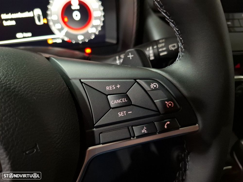 Nissan Juke 1.0 DIG-T N-Connecta Two Tone DCT - 17