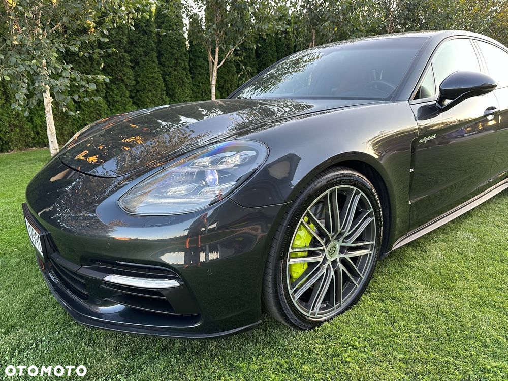 Porsche Panamera 4 E-Hybrid 10 Years Edition - 14