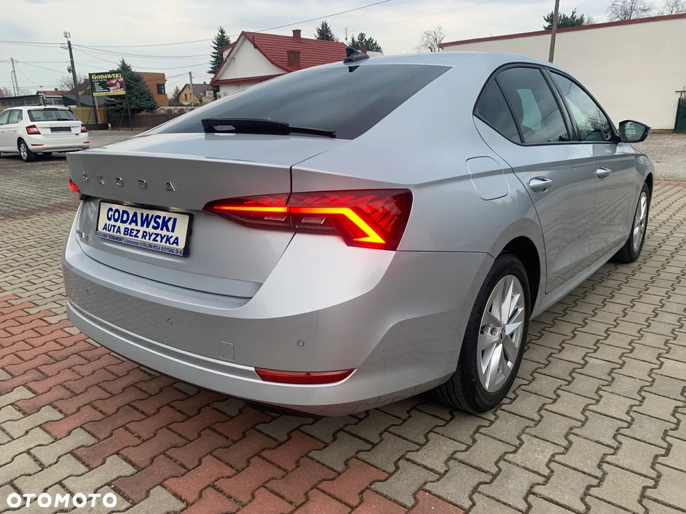 Skoda Octavia 1.5 TSI ACT Ambition - 9