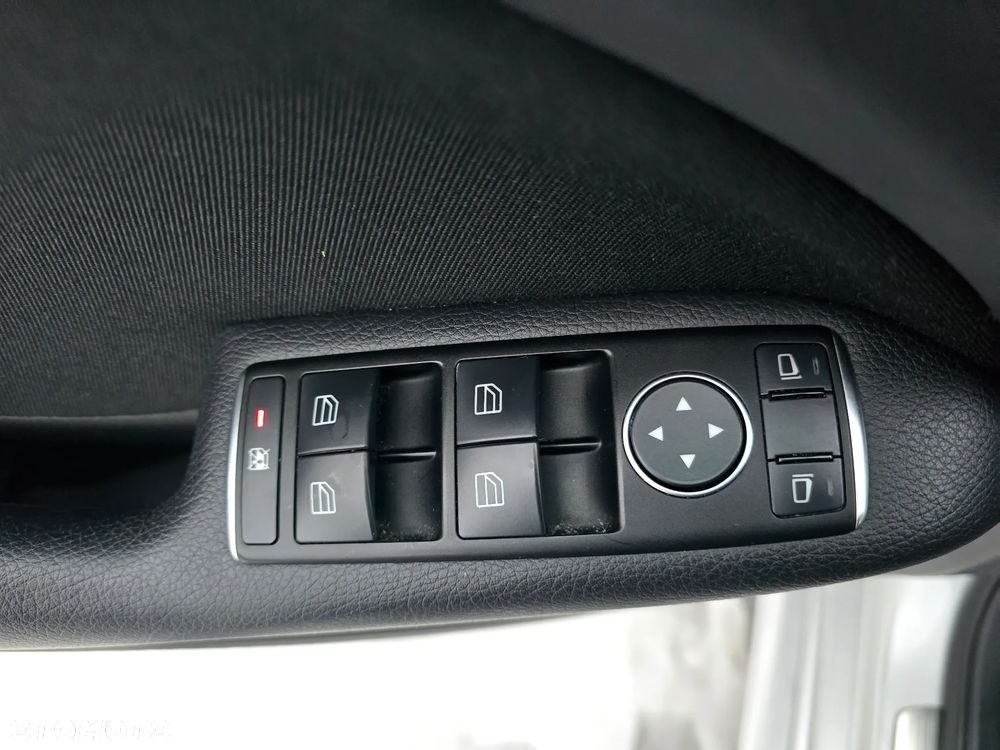 Mercedes-Benz Klasa B 180 (BlueEFFICIENCY) - 29