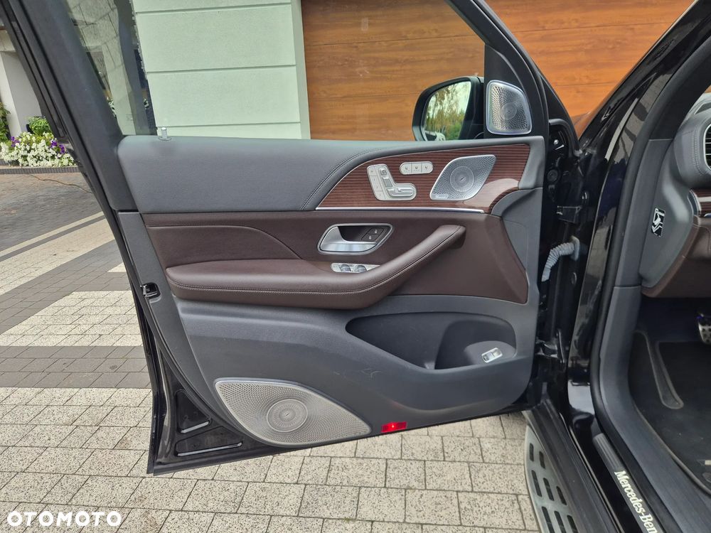 Mercedes-Benz GLS - 26