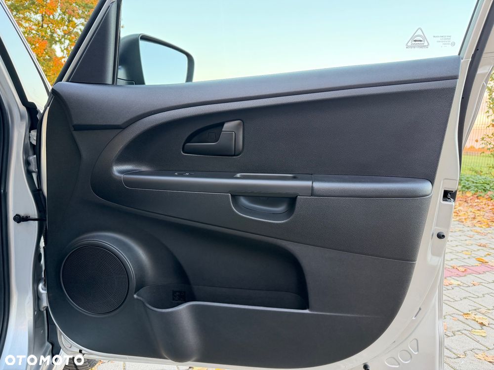 Kia Venga - 25